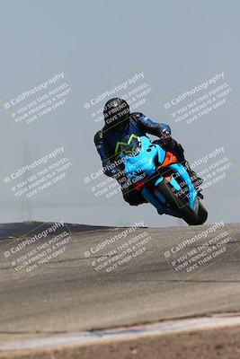 media/May-22-2023-Fastrack Riders (Mon) [[ae7626d9d8]]/Level 2/1230pm (Outside Grapevine)/